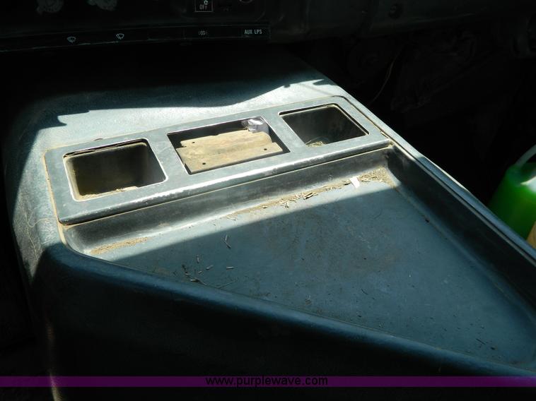 image for item G7946 1985 GMC Brigadier dump truck