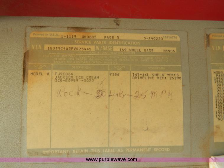 image for item G7946 1985 GMC Brigadier dump truck