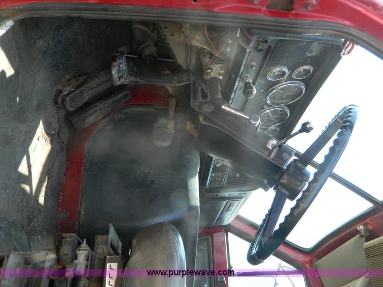 image for item G7946 1985 GMC Brigadier dump truck