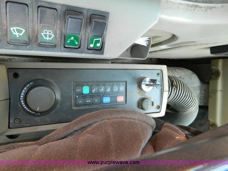 image for item G7947 Daewoo SL225LCV excavator