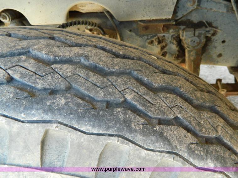 image for item G7948 1978 Ford F600 dump truck