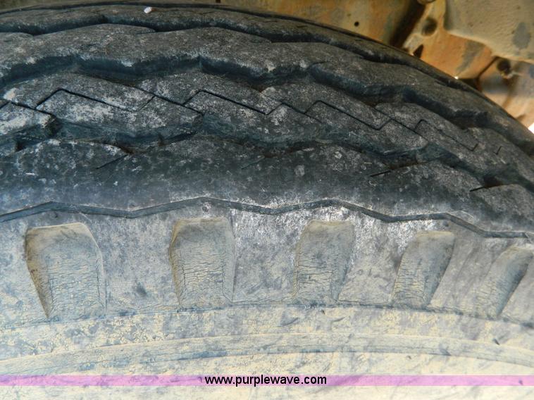 image for item G7948 1978 Ford F600 dump truck