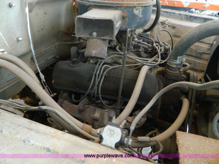 image for item G7948 1978 Ford F600 dump truck