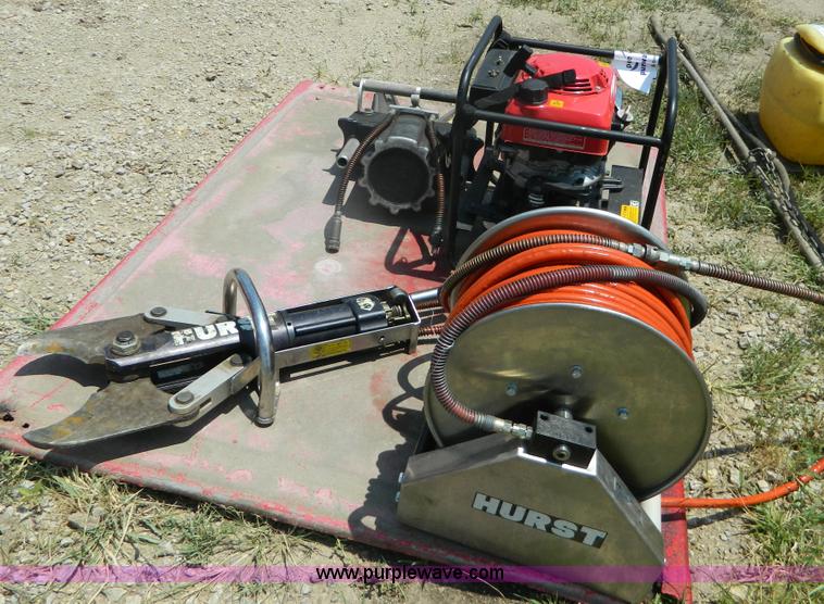 image for item G7952 Hurst extrication tools