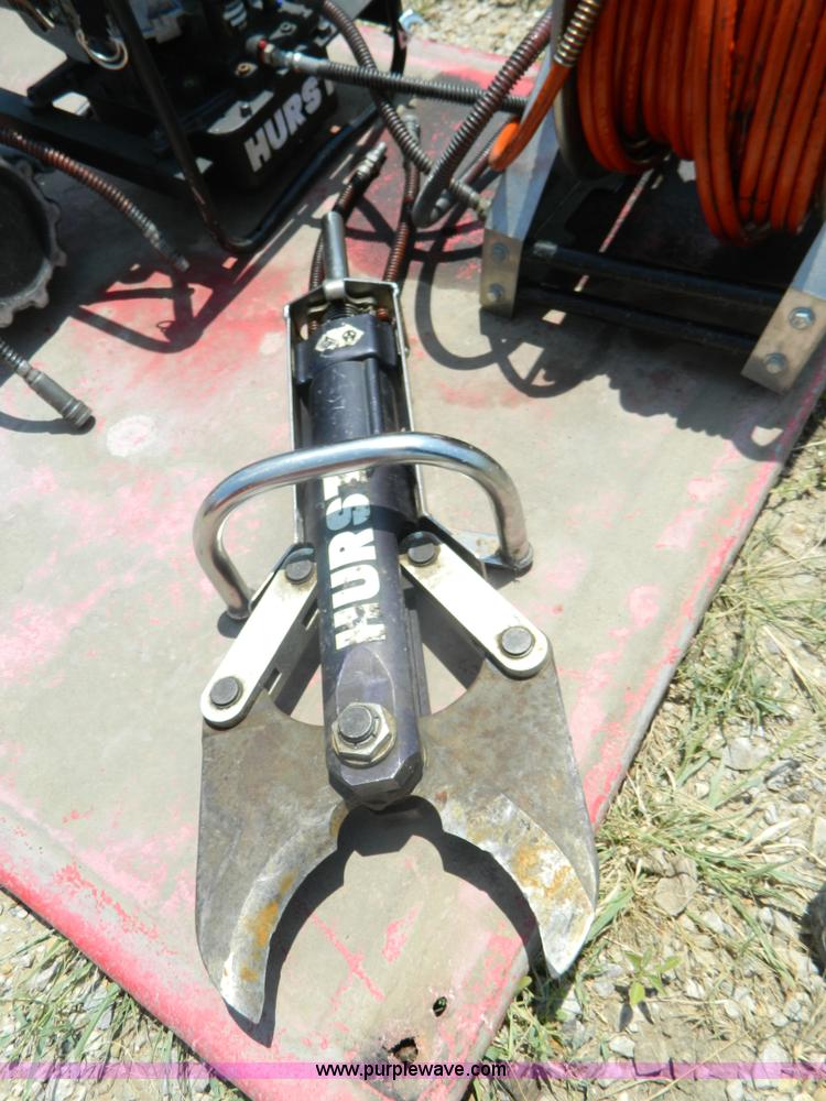 image for item G7952 Hurst extrication tools