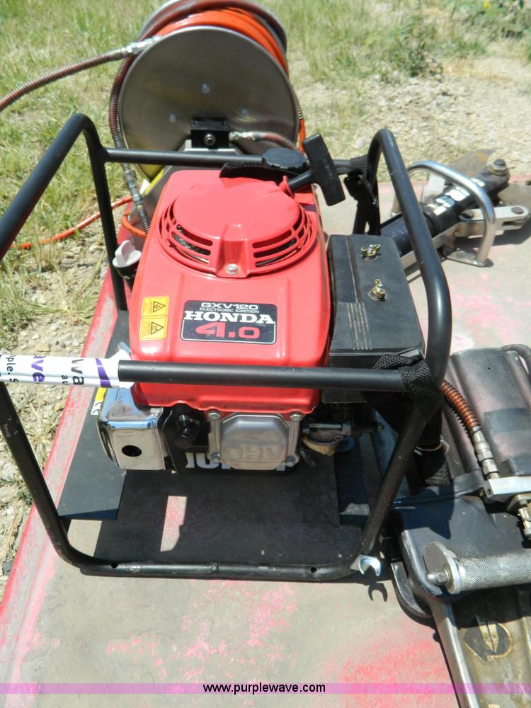 image for item G7952 Hurst extrication tools