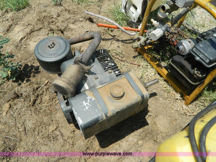 image for item G7953 Spray application equipment