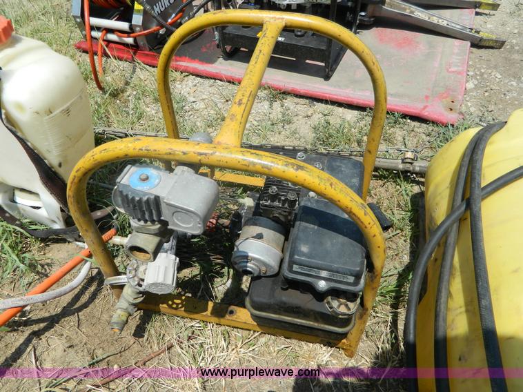 image for item G7953 Spray application equipment