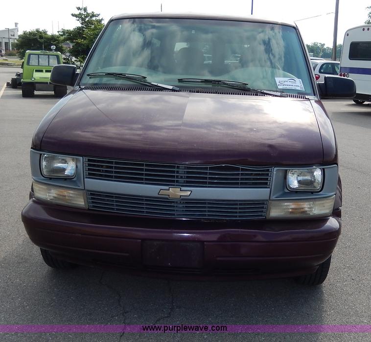 image for item H3021 1996 Chevrolet Astro van