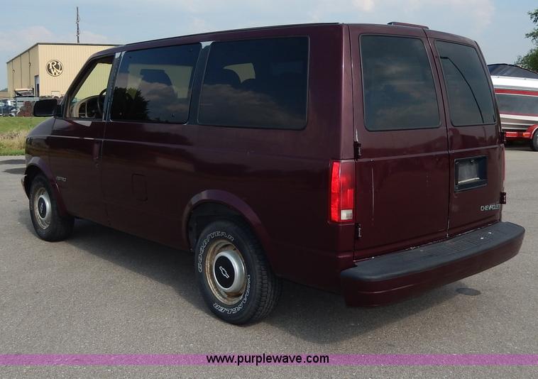image for item H3021 1996 Chevrolet Astro van