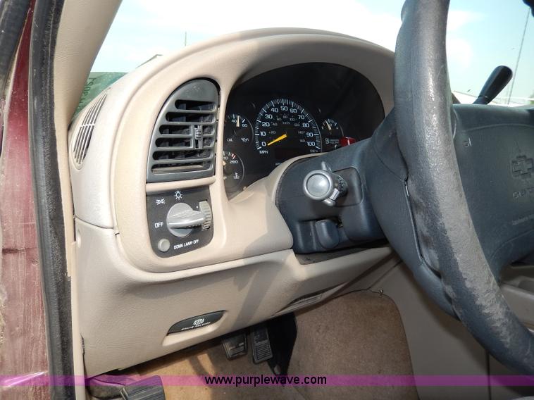 image for item H3021 1996 Chevrolet Astro van