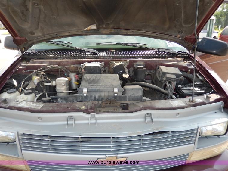 image for item H3021 1996 Chevrolet Astro van