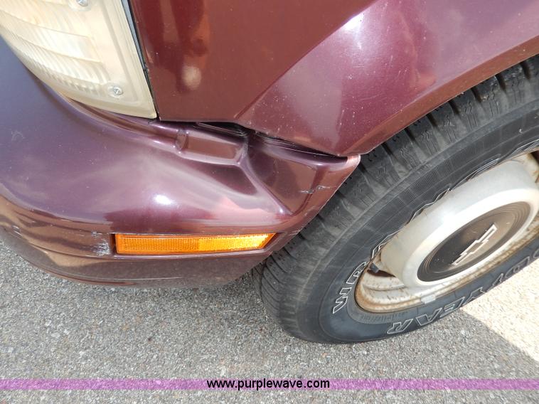 image for item H3021 1996 Chevrolet Astro van