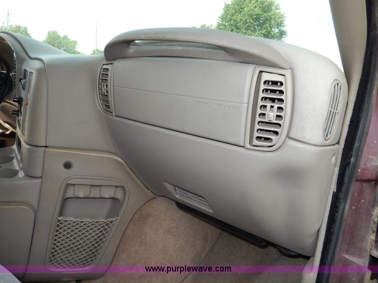 image for item H3021 1996 Chevrolet Astro van