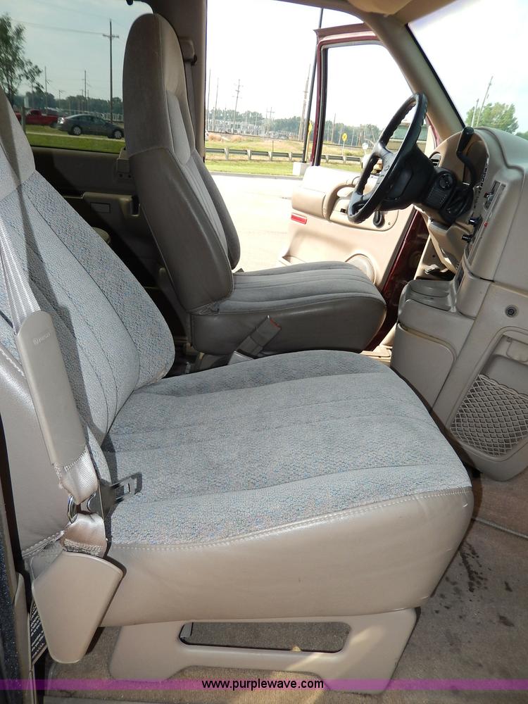 image for item H3021 1996 Chevrolet Astro van
