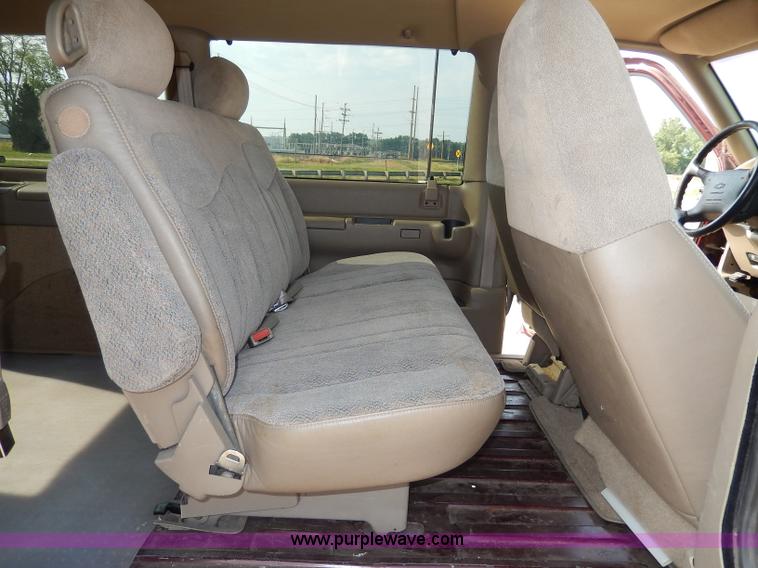 image for item H3021 1996 Chevrolet Astro van