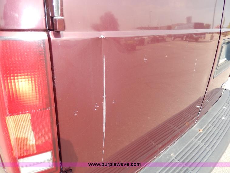 image for item H3021 1996 Chevrolet Astro van