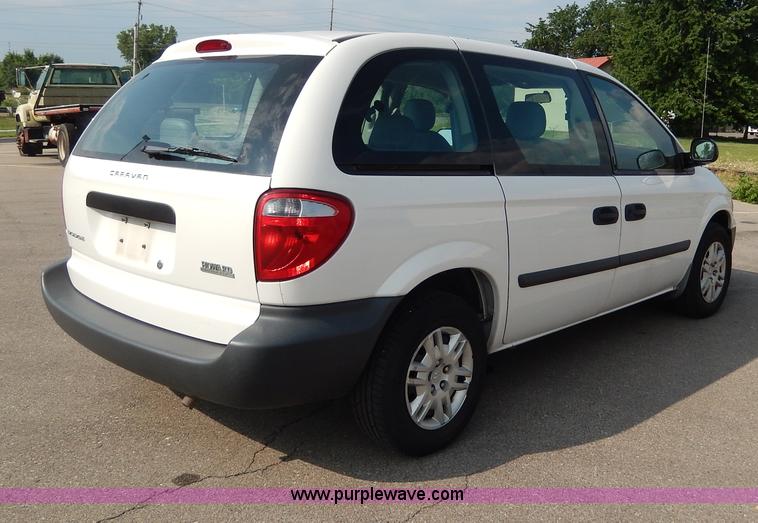 image for item H3022 2006 Dodge Caravan SE van
