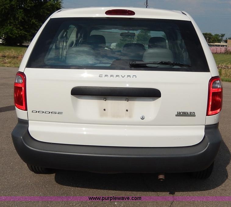 image for item H3022 2006 Dodge Caravan SE van