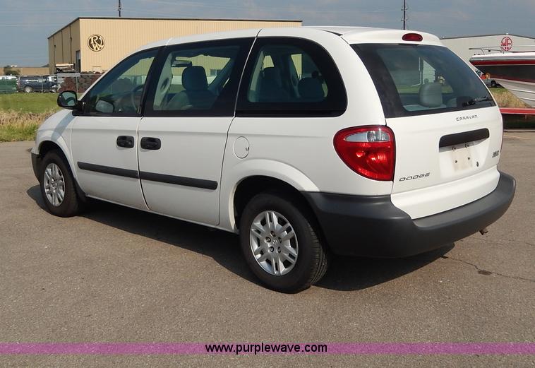 image for item H3022 2006 Dodge Caravan SE van