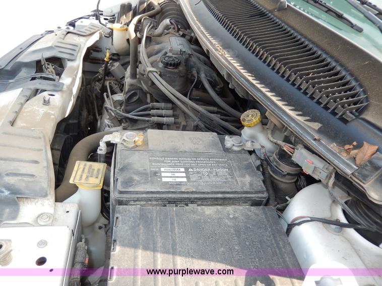 image for item H3022 2006 Dodge Caravan SE van