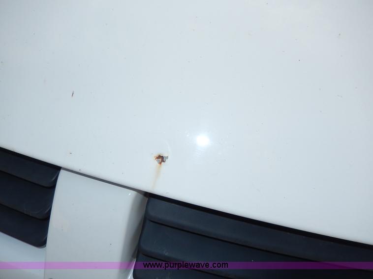 image for item H3022 2006 Dodge Caravan SE van