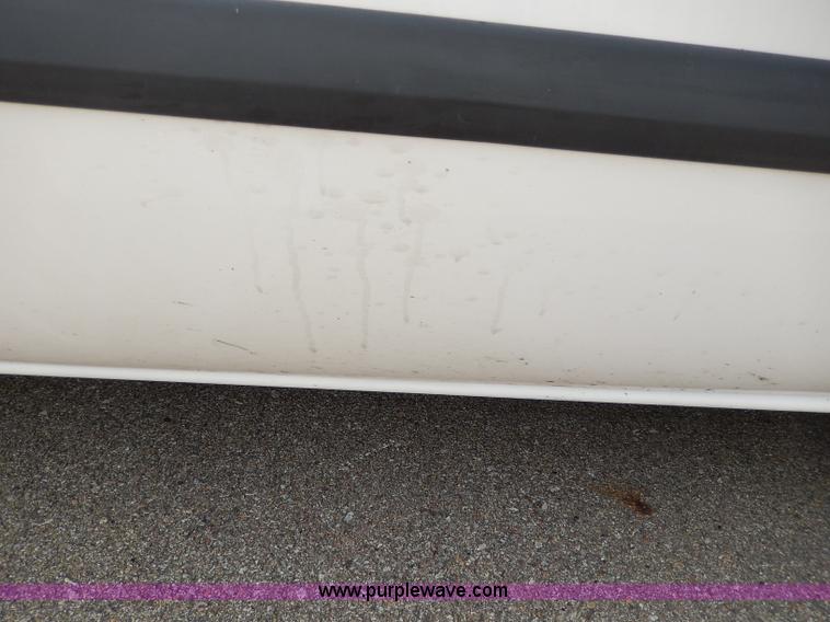 image for item H3022 2006 Dodge Caravan SE van