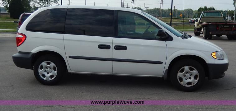 image for item H3024 2002 Dodge Caravan SE van