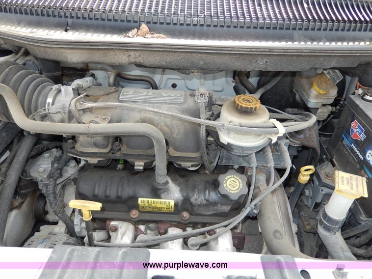 image for item H3024 2002 Dodge Caravan SE van