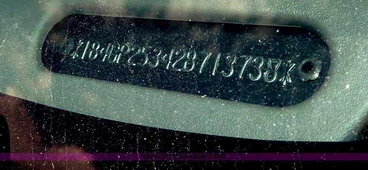 image for item H3024 2002 Dodge Caravan SE van