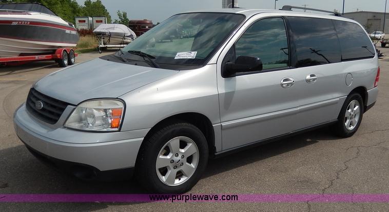 image for item H3025 2007 Ford Freestar SE van
