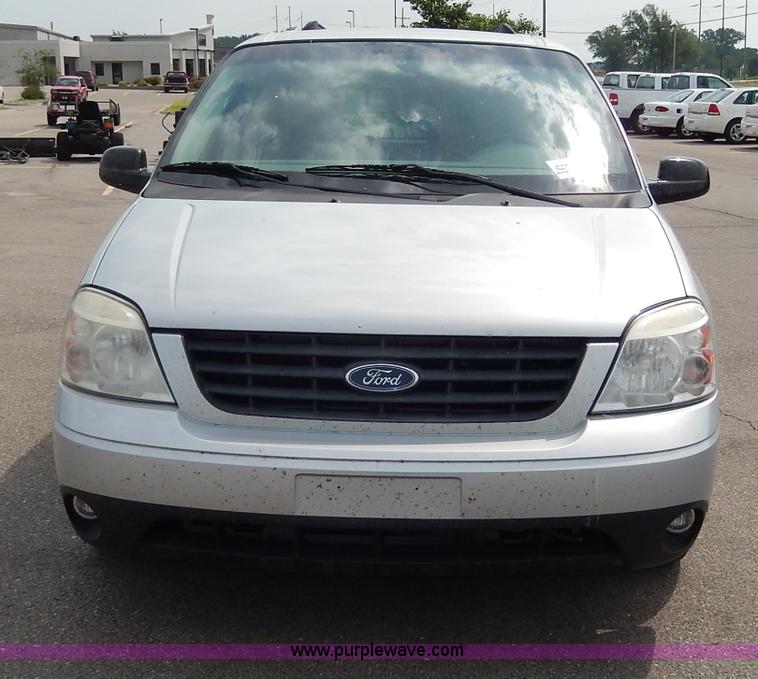 image for item H3025 2007 Ford Freestar SE van