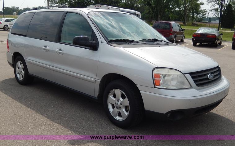 image for item H3025 2007 Ford Freestar SE van