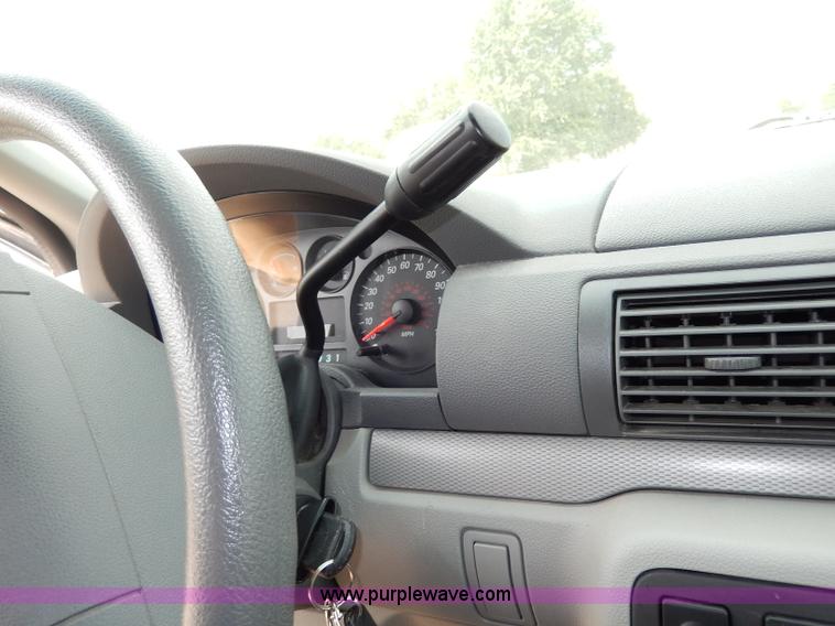 image for item H3025 2007 Ford Freestar SE van