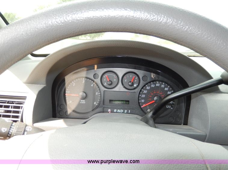 image for item H3025 2007 Ford Freestar SE van