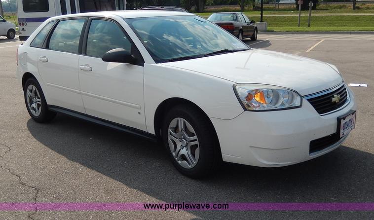 image for item H3026 2007 Chevrolet Malibu MAXX LS