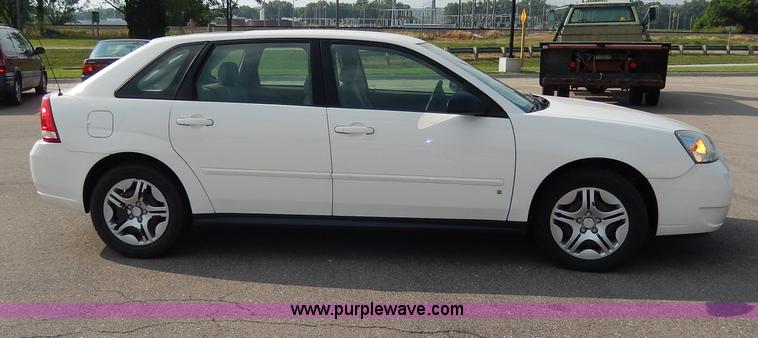 image for item H3026 2007 Chevrolet Malibu MAXX LS