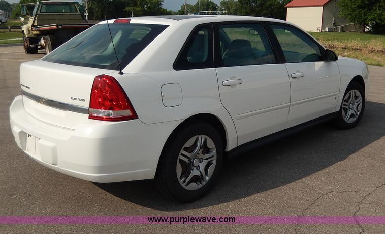 image for item H3026 2007 Chevrolet Malibu MAXX LS