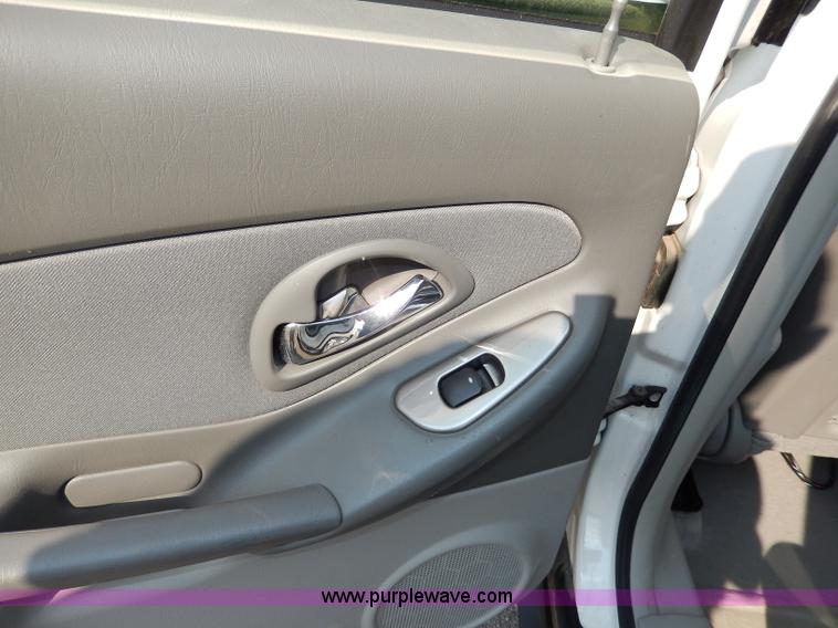 image for item H3026 2007 Chevrolet Malibu MAXX LS