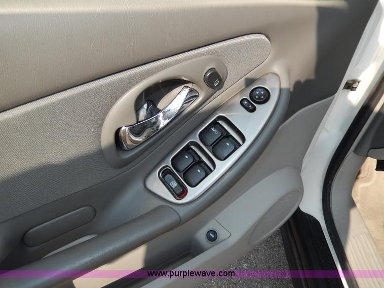 image for item H3026 2007 Chevrolet Malibu MAXX LS