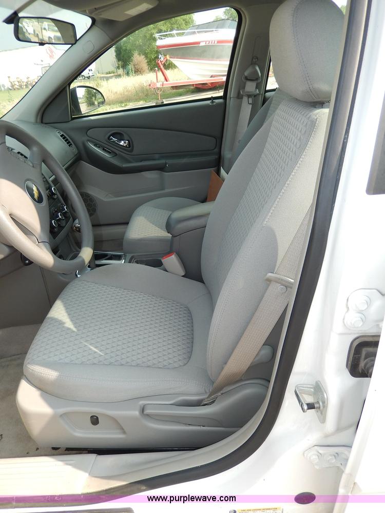 image for item H3026 2007 Chevrolet Malibu MAXX LS