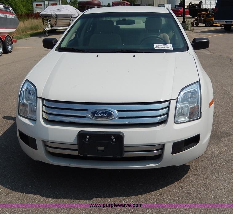 image for item H3027 2008 Ford Fusion S