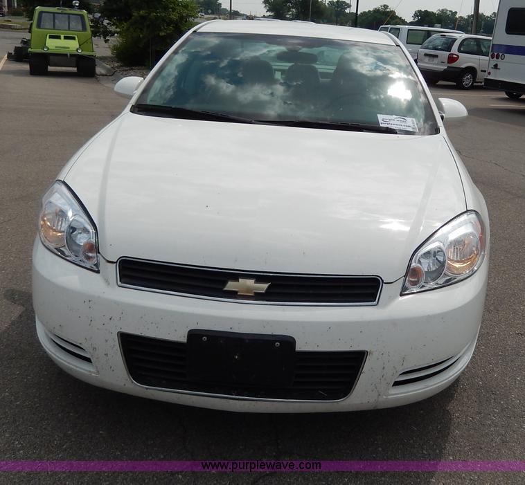image for item H3028 2008 Chevrolet Impala LS