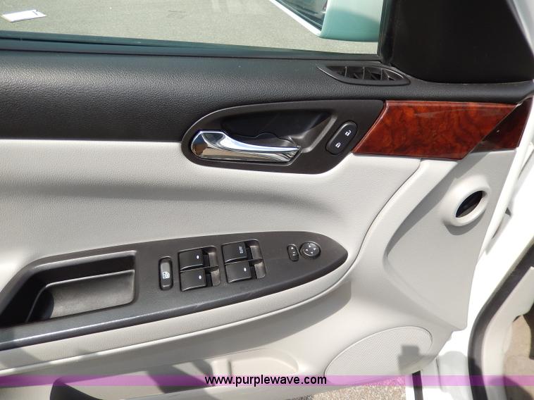 image for item H3028 2008 Chevrolet Impala LS