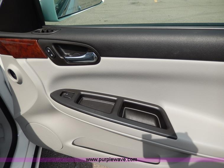 image for item H3028 2008 Chevrolet Impala LS