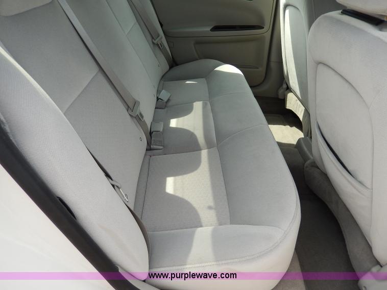 image for item H3028 2008 Chevrolet Impala LS