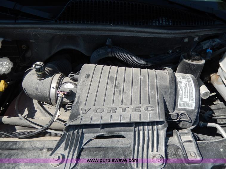 image for item H3035 2003 Chevrolet Express 1500 van