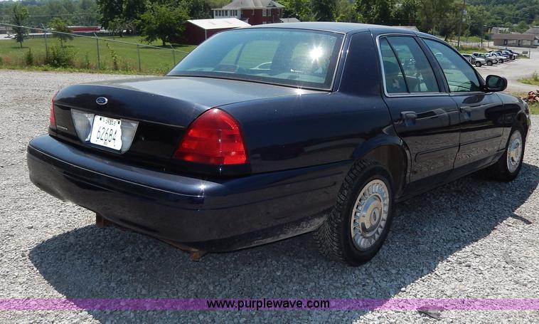 image for item H3042 2002 Ford Crown Victoria Police Interceptor