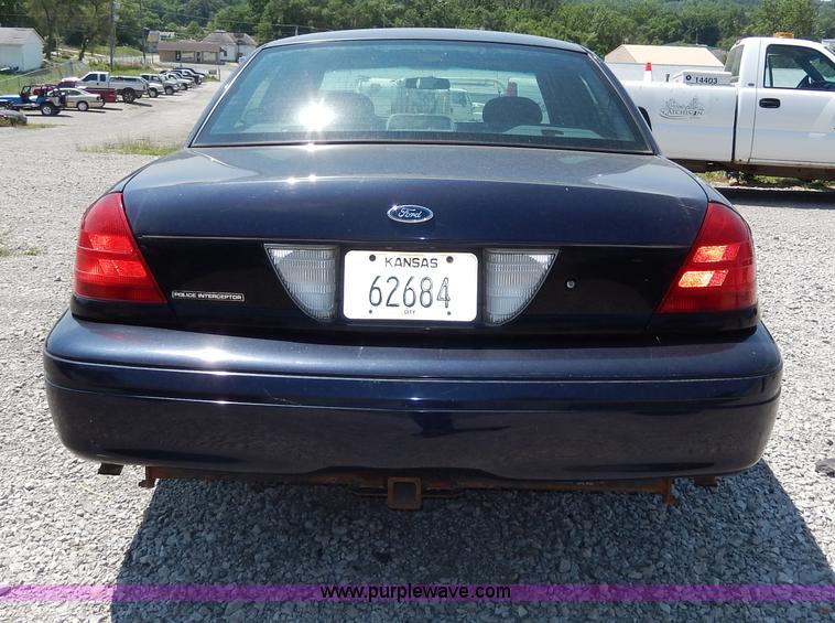 image for item H3042 2002 Ford Crown Victoria Police Interceptor