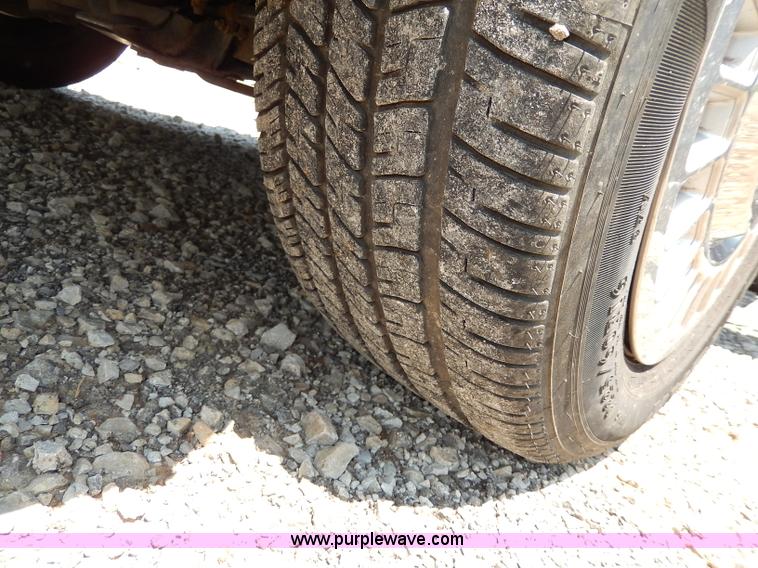 image for item H3042 2002 Ford Crown Victoria Police Interceptor